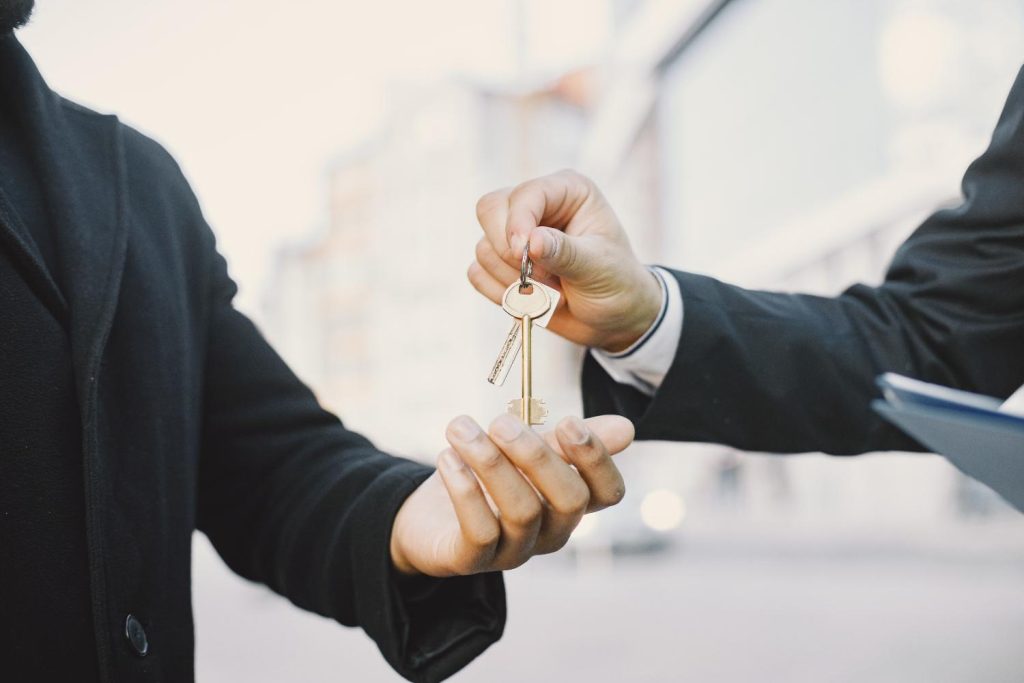 holding inmobiliario